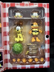 New in the Box NECA TMNT Garfello Garfield Odie Limited Figure New Sealed