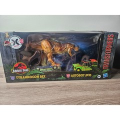 Transformers Jurassic Park Mash-Up Tyrannocon Rex Autobot JP93 Ford Explorer Set