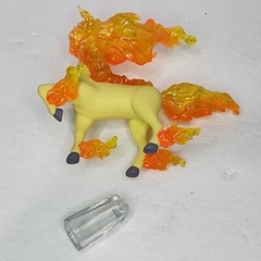 Pokemon Scale World 4″ 1:20 Scale Rapidash Mini Figure Nintendo Bandai
