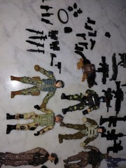 Lot Of 9 Action Figure Army Men With A Lot Of Accessories Pre-owned