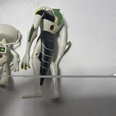 Lot of Two Ben 10 Action Figures Echo and Ripjaws Cartoon Network