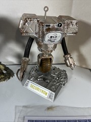 McFarlane Movie Maniacs Fallout Deathclaw,Securitron,Lucy,Maximus & Ghoul **Read