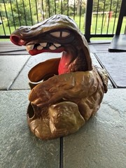 Vintage 1985 Ideal Rocks & Bugs & Things Trapasaurus Action Figure – Works!