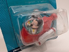 Mickey Unlimited Mickey In A Submarine Collectible Aerating Aquarium Ornament