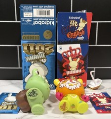 Kidrobot Dunny 2011 & Ye Olde English Series Snail & Gardunny 3″ Vinyl Lot of 2