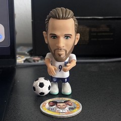 ZURU FIFA World Cup Soccer Figure Ballers Harry Kane England with accessories