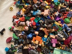 LOT OF 20+LBS OF ROBLOX FIGURES PARTS & PIECES-free shipping