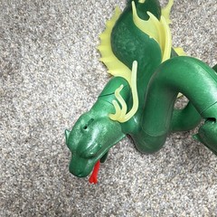 Green 3-Head Hydra Dragon Action Figure Toy, Plastic Fantasy Red/Yellow