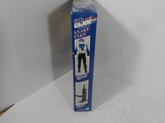 N A327 GI Joe 12″ Hall of Fame Action Figure Lot: Snake Eyes & Grunt (DMG Box)