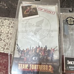 NECA Team Fortress 2 Scout & Medic Boxes Set Video Games 17+