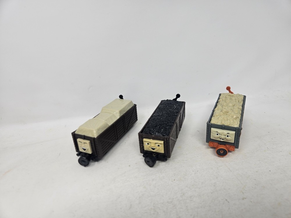 Thomas & Friends Bandai TECS Gold Rail Plastic Troublesome Truck SC Ruffey GUC