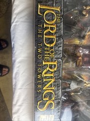 Toy Biz Lord of the Rings The Two Towers Helm’s Deep Battle Set NEW Sealed
