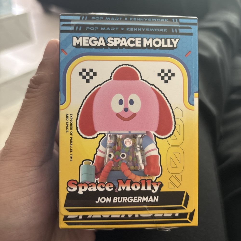 AUTHENTIC MEGA SPACE MOLLY 100% Jon Burgerman SERIES 4 CONFIRMED SEALED FIGURE