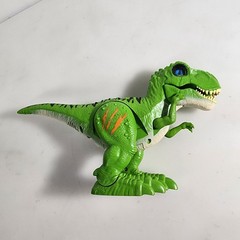 Zuru Robo-Alive Dinosaur Robotic Walking / Attacking T-Rex with Sound