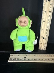 1998 Ragdoll Hasbro Teletubbies PVC 2 Figurines & Plush Finger Puppet Dipsy BK