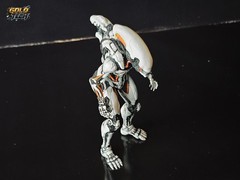 Premium 100mm Sci-Fi Bio-Mechanical Entity – Resin Collectible Figure 1/18 “3.94