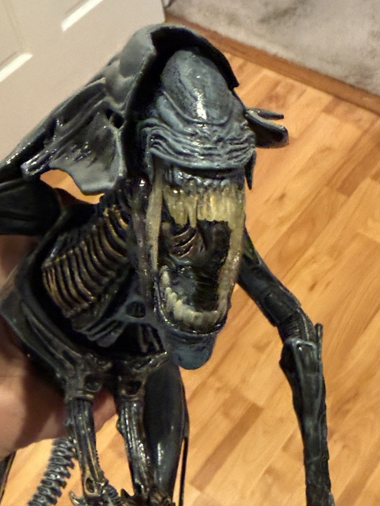 NECA Alien Deluxe Xenomorph Queen