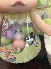 Authentic POP MART Happy Easter Mickey & Friends Royal Molly 400% Mega NEW