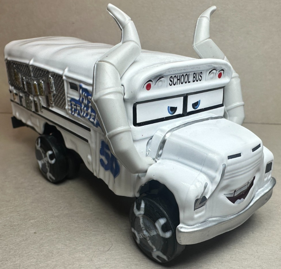 Disney Pixar Cars 3 Demolition Derby Miss Fritter White Bus Diecast 1:55 FC