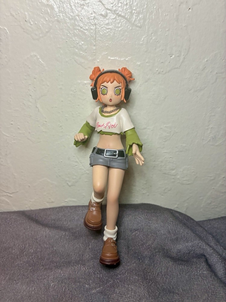 POP MART Peach Riot Rush Hour Series Figure: Gigi Cat Walker