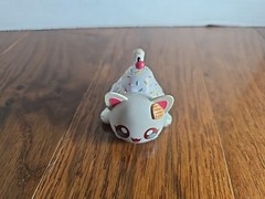 Bonkers Toy Co. Aphmau Meemeows 2″ Ice Cream Sundae Cat Figure Cake Topper