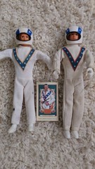 Original EVEL KNIEVEL FIGURES ORIGINAL HELMETS JUMPSUITS SCORE & PANINI CARDS