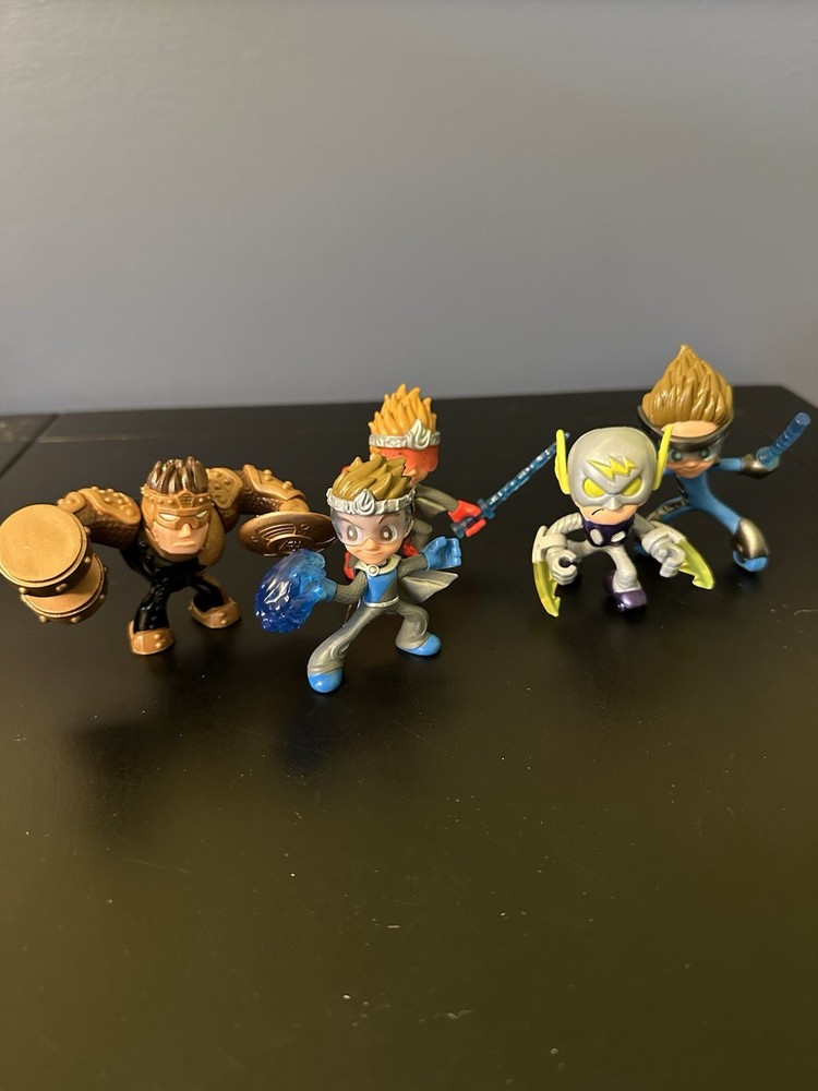Lot of 5 Ninja Kidz Clubz Figures