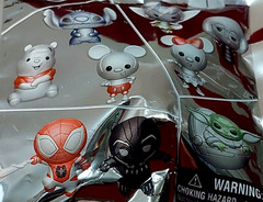 DISNEY 100 FIGURAL 3D BAG CLIP Series 1 Factory Sealed walgreens Exclusive NEW!