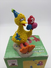 Vtg Sesame Street Big Bird Birthday PVC Figure 3 Years Gums 2005