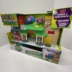 2014 HALF SHELL HEROES SUPER SEWER HQ w MIKEY & SPLINTER Ninja Turtles BRAND NEW