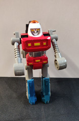 1982 Bandai Super GoBots – Cy-Kill Die-cast + Plastic Action Figure
