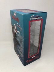 Diamond Select Toys Marvel Gallery: Spider-Gwen PVC Figure