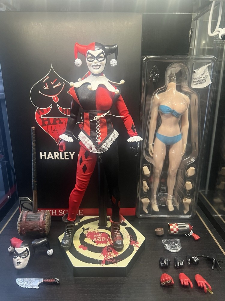 READ Sideshow Collectibles Phicen TBLeague Harley Quinn 1/6 DC Action Figure.