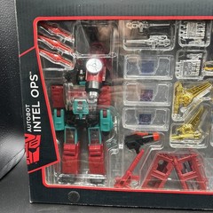 Transformers Platinum Edition Autobot Intel Ops G1 Blaster Perceptor Reissue New