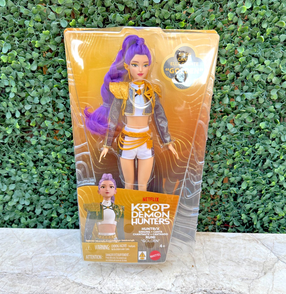 KPop Demon Hunters HUNTR/X Rumi “Golden” Singing Doll – New & Sealed