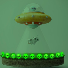 50 Pcs Mini Resin Alien Figures Glow in the Dark Tiny Small Alien Figurin