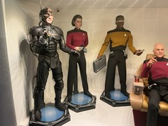 EXO-6 1/6 Scale figure lot: STAR TREK THE NEXT GENERATION