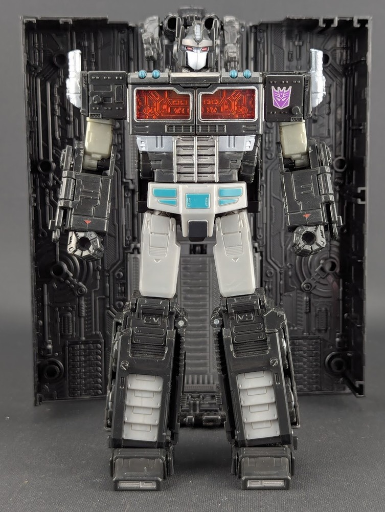 Transformers Netflix Nemesis Prime READ Hasbro WFC Spoiler Pack Generations