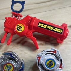 Lot of 3 Vintage Beyblades and Launcher Takara Hasbro 90s
