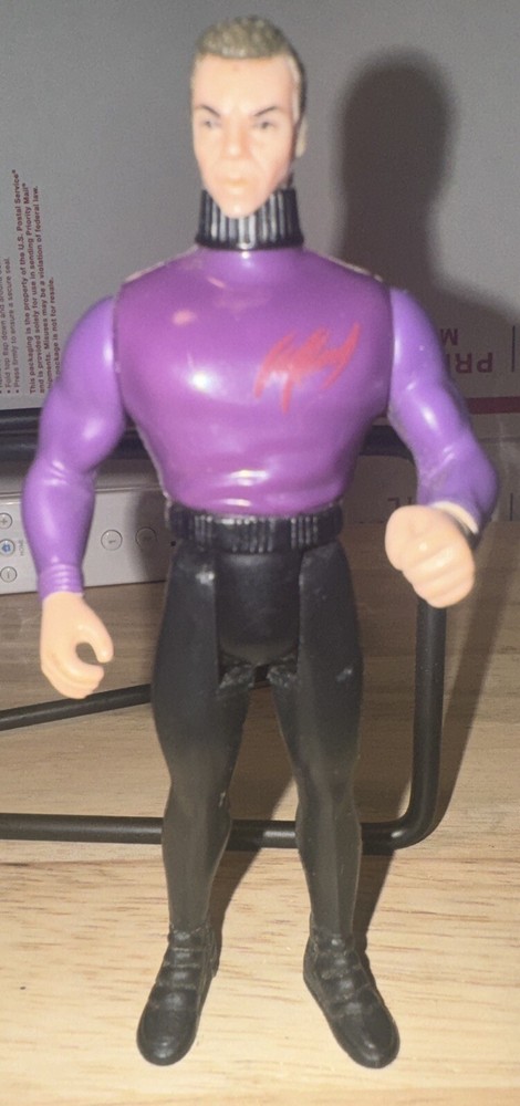 1990 Vintage Kenner Bruce Wayne Batman !!!! Must Have Batman!!!!