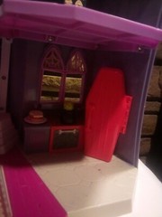 Disney Jr. Vampirina Scare B&B Doll Mansion Castle Play House Only. 27x15x11