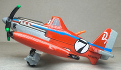 Disney Planes Supercharged Dusty Crophopper Racing #7 Deluxe Diecast 1:55 FC