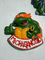 TEENAGE MUTANT NINJA TURTLES BADGE MICHELANGELO RAPHAEL BURGER KING DONATELLO