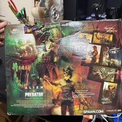 Movie Maniacs Series 5 ALIEN & PREDATOR Deluxe Boxed Set 2002 McFarlane Toys