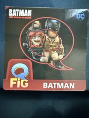 Batman: Last Knight on Earth Q-Fig Diorama Figure by Quantum Mechanix (QMx)