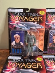 Star Trek Playmates Voyager Lot x9 Janeway Kim Tuvok Torres Hazon Figures MOC