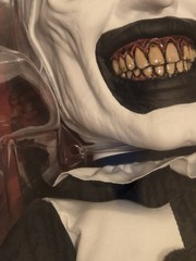 🤡 MEGA DAMIEN LEONE’S TERRIFIER ART THE CLOWN FIGURE WITH SOUND MEZCO MDS TOYZ