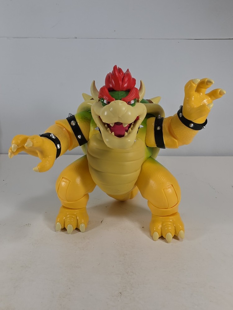 Super Mario Bros. Light Up Bowser Action Figure Fire Breathing Action Figure