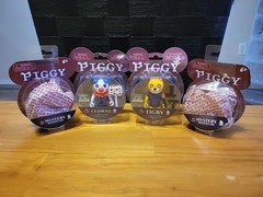 Lot Of 4 Piggy Action Figures. Tigry. Clowny. 2 Mystery. New/Old. Package Rough
