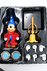 Herocross Disney Sorcerer Mickey and the Magic Broom Hybrid Metal Figuration 009